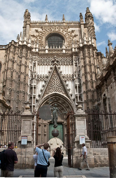 10_Seville_Cathedral_Panorama2